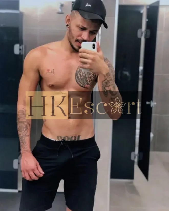 Vini, 30 years old, weight 86 kg, height 185 cm